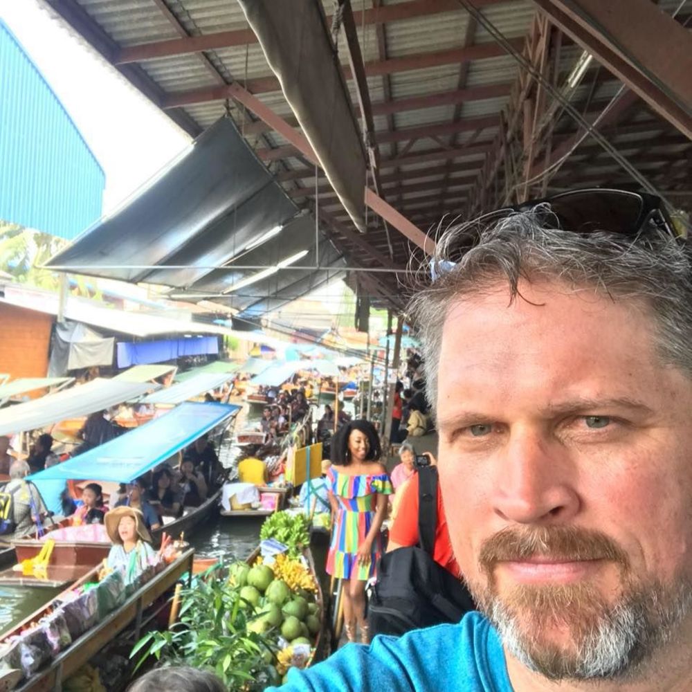 Meet your Posher, Clay